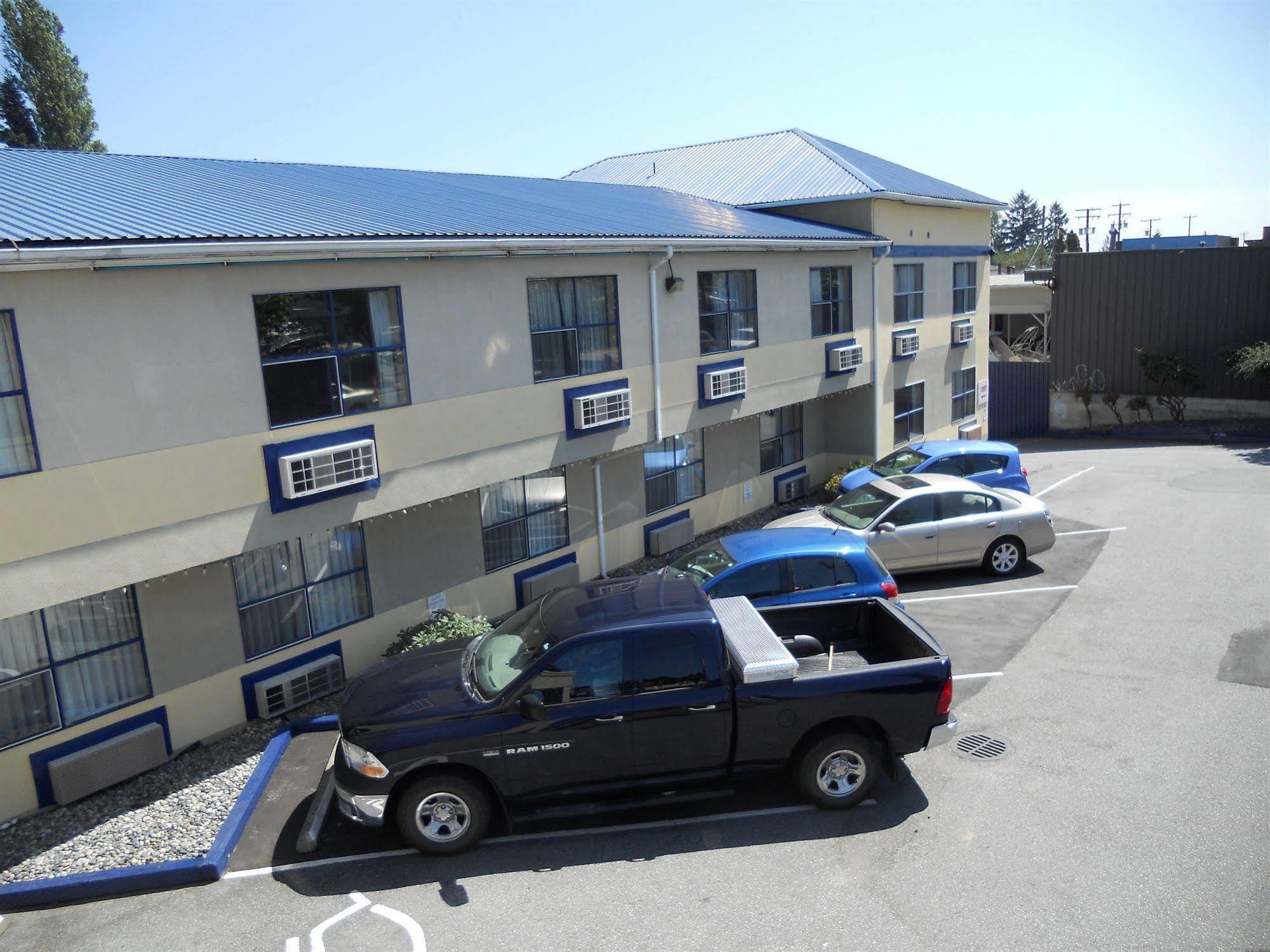 Happy Day Inn Burnaby Exteriér fotografie