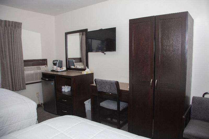 Happy Day Inn Burnaby Exteriér fotografie
